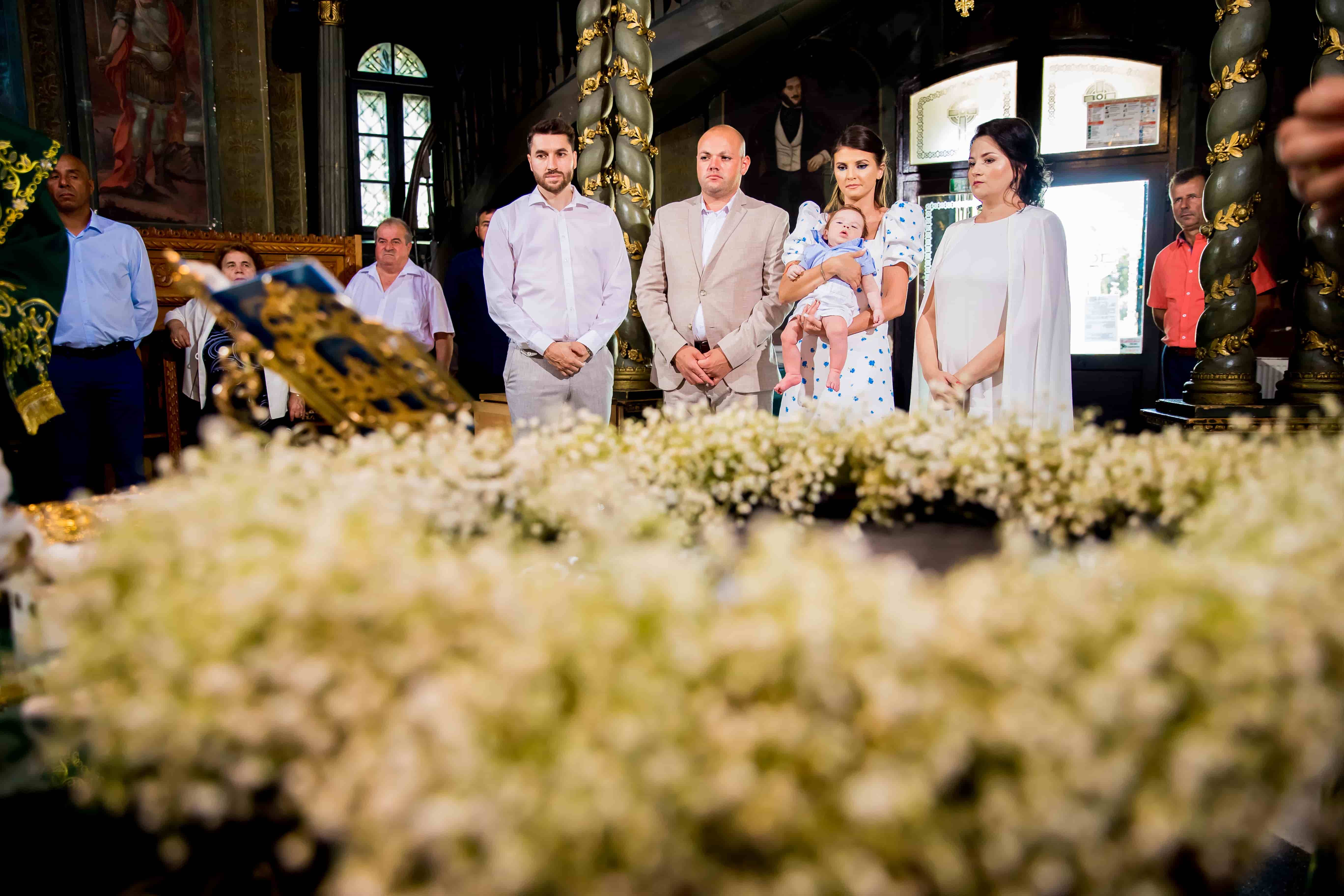 nasii, parintii si copilul la botez, fotograf botez